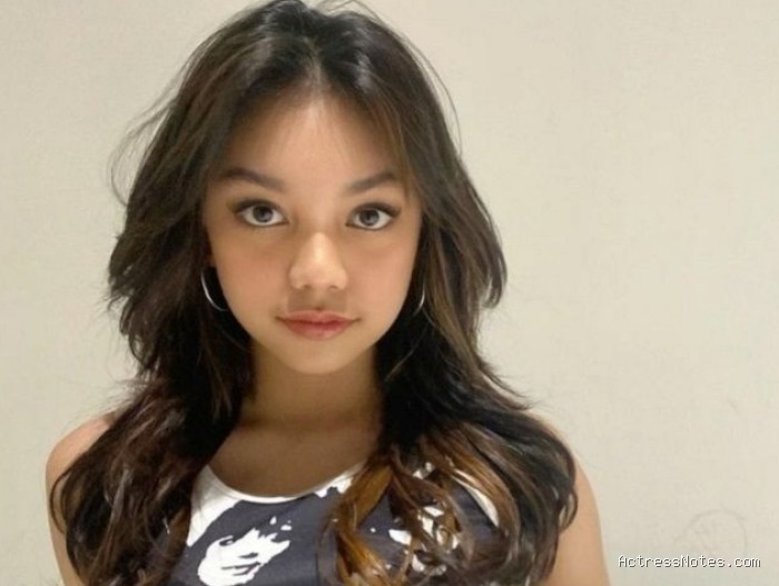 Biodata Naura Ayu: Agama, Keluarga, Pacar, Fakta dan Karir