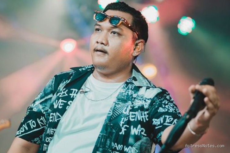 Biodata Ndarboy Genk: Agama, Keluarga, Pacar, Fakta dan Karir