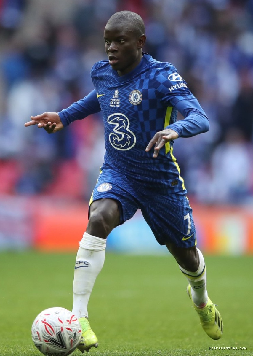Biodata N’Golo Kante: Agama, Keluarga, Pacar, Fakta dan Karir Biodata N’Golo Kante: Agama, Keluarga, Pacar, Fakta dan Karir