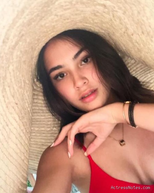 Biodata Nicole Parham: Agama, Keluarga, Pacar, Fakta dan Karir Biodata Nicole Parham: Agama, Keluarga, Pacar, Fakta dan Karir