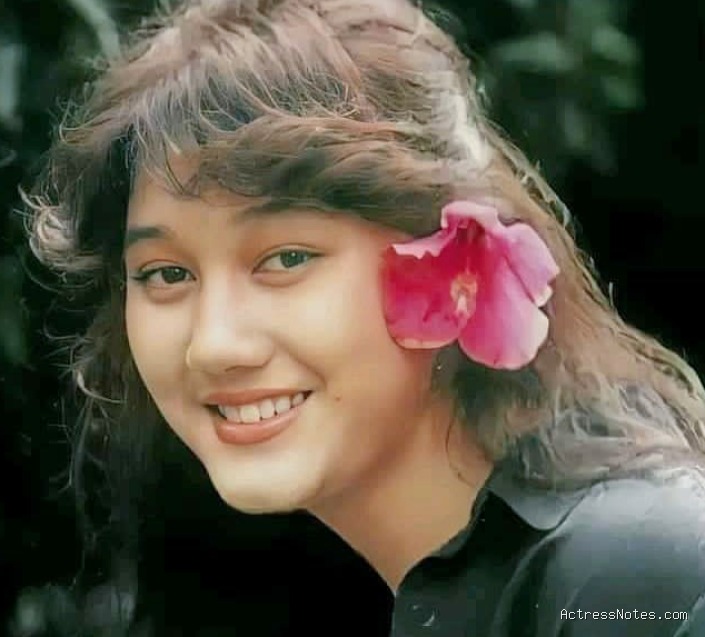 Biodata Nike Ardilla: Agama, Keluarga, Pacar, Fakta dan Karir