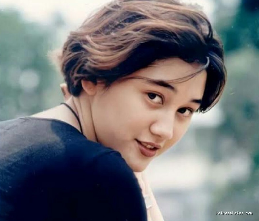 Biodata Nike Ardilla: Agama, Keluarga, Pacar, Fakta dan Karir