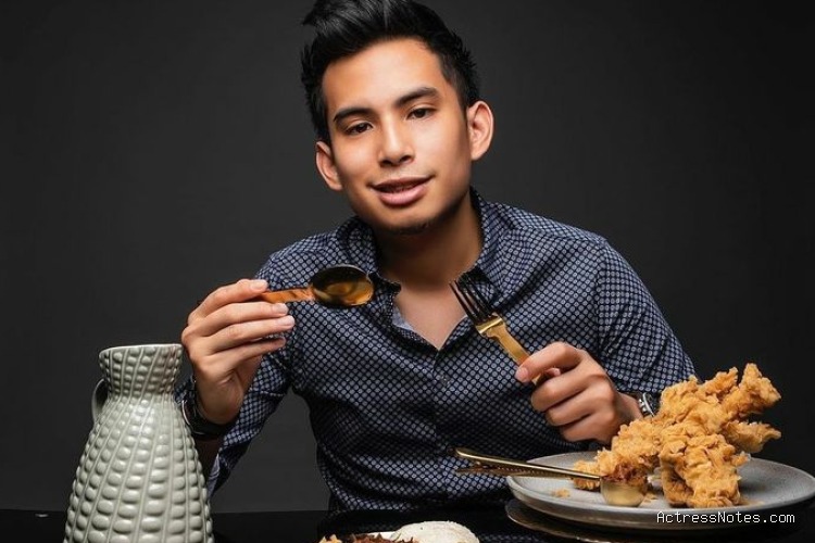Biodata Niko Al Hakim: Agama, Keluarga, Pacar, Fakta dan Karir