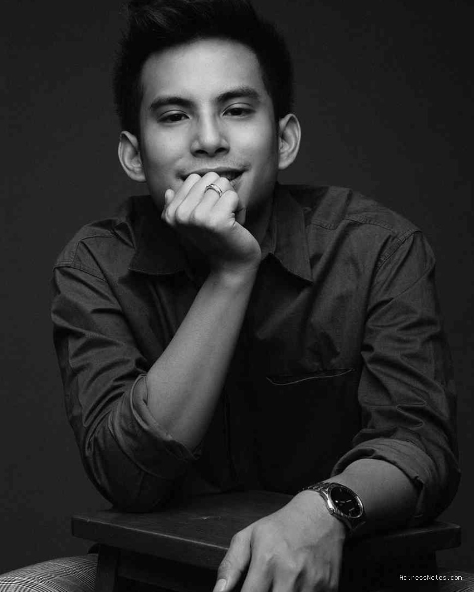 Niko Al Hakim: Agama, Keluarga, Pacar, Fakta & Karir Lengkap