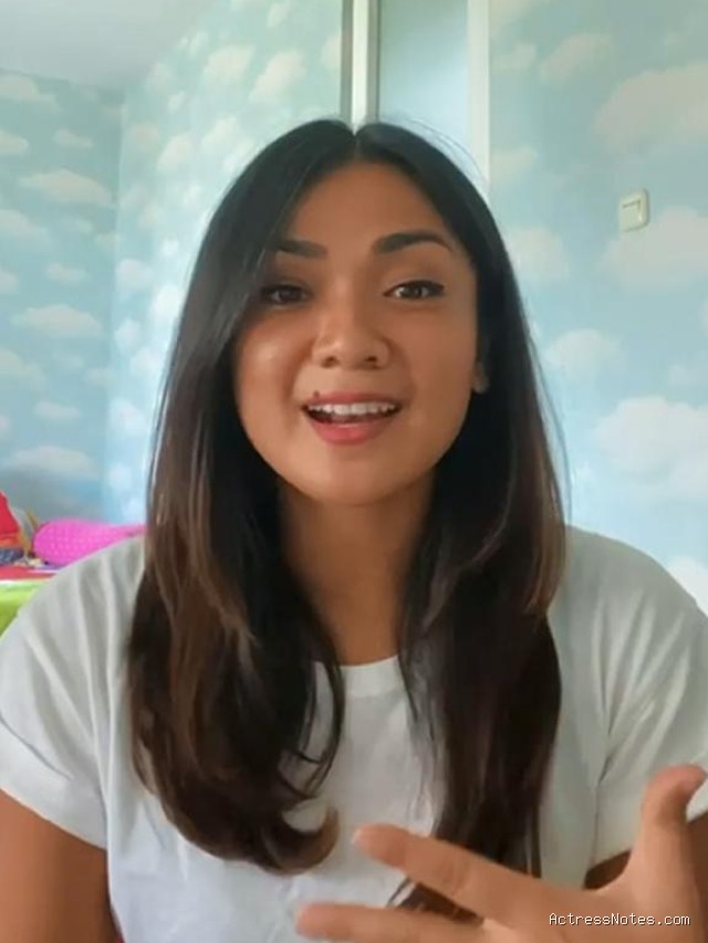 Biodata Nirina Zubir: Agama, Keluarga, Pacar, Fakta dan Karir