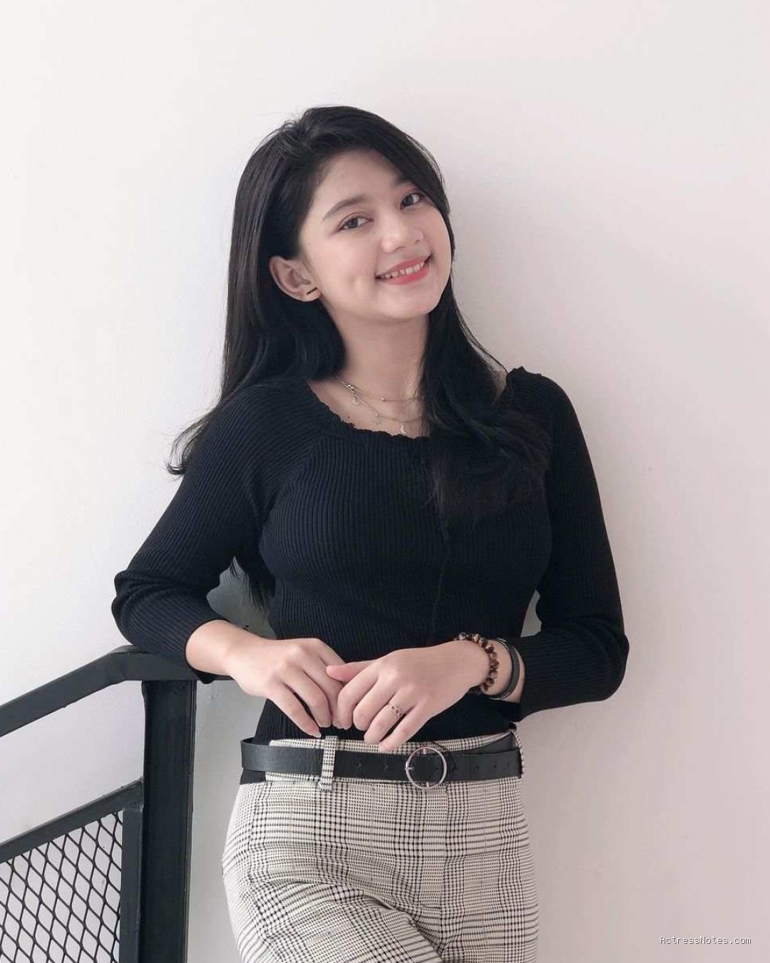 Biodata N.Lidiawaty: Agama, Keluarga, Pacar, Fakta dan Karir