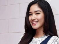 Ochi Rosdiana: Biodata Lengkap, Agama, Pacar & Karirnya