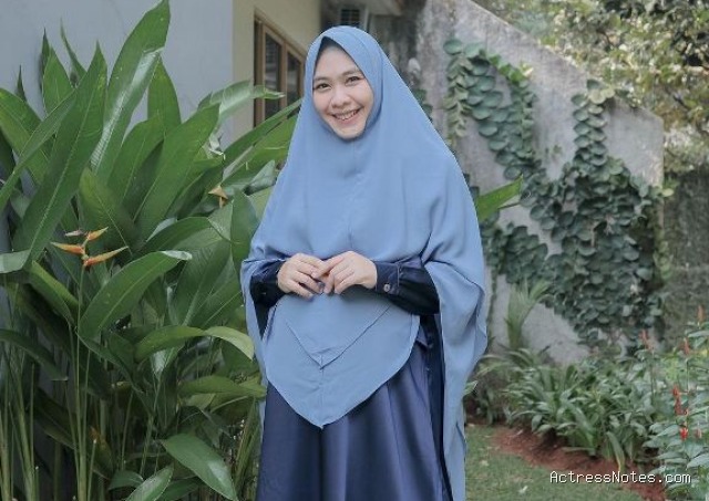 Biodata Oki Setiana Dewi: Agama, Keluarga, Pacar, Fakta dan Karir