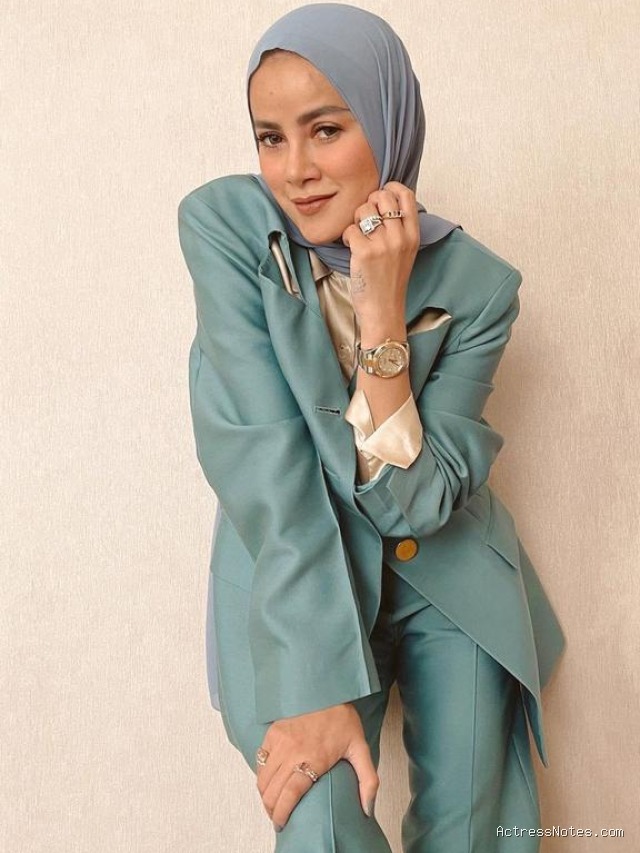 Biodata Olla Ramlan: Agama, Keluarga, Pacar, Fakta dan Karir Biodata Olla Ramlan: Agama, Keluarga, Pacar, Fakta dan Karir