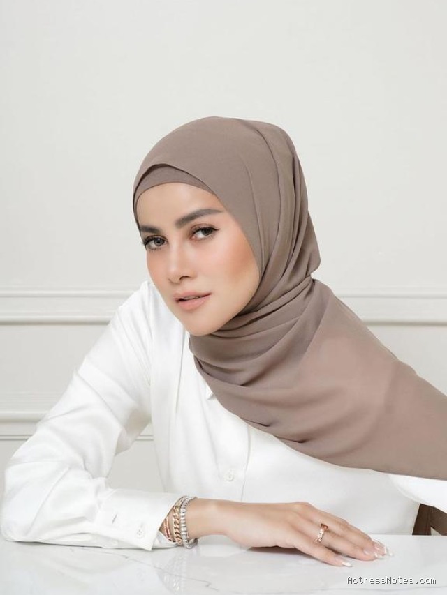 Biodata Olla Ramlan: Agama, Keluarga, Pacar, Fakta dan Karir Biodata Olla Ramlan: Agama, Keluarga, Pacar, Fakta dan Karir