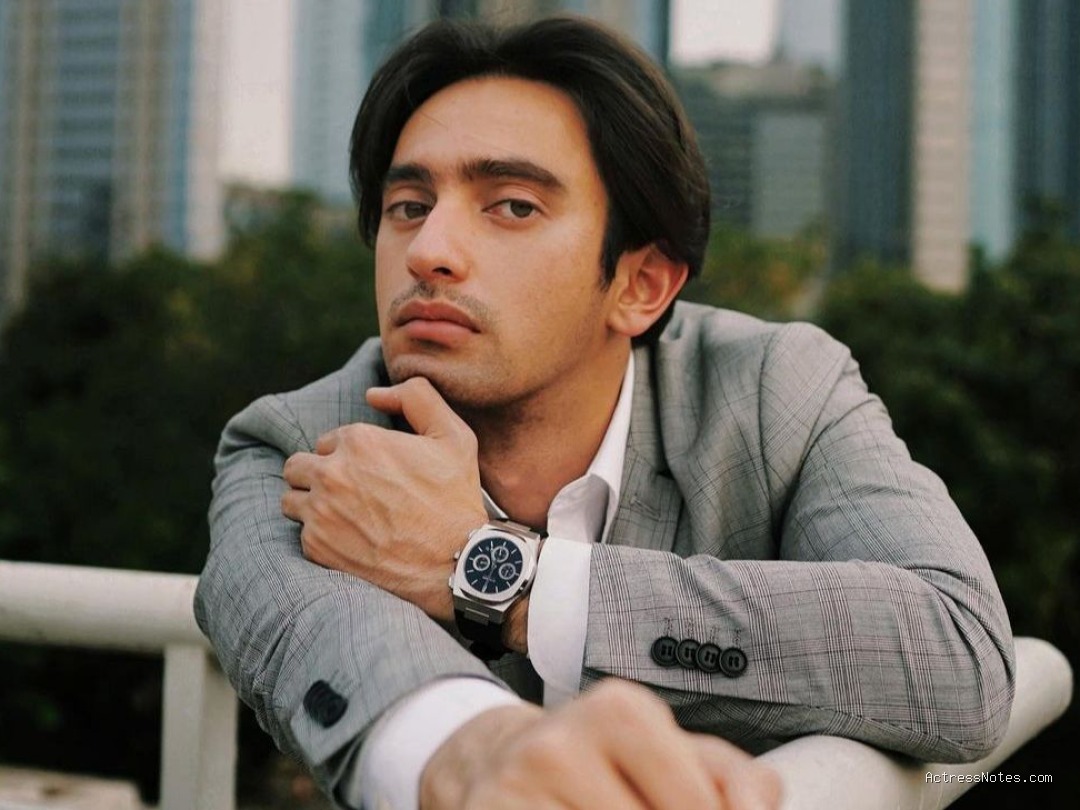 Biodata Omar Daniel: Agama, Keluarga, Pacar, Fakta dan Karir
