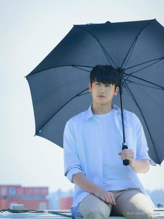 Biodata Park Hyung Sik: Agama, Keluarga, Pacar, Fakta dan Karir