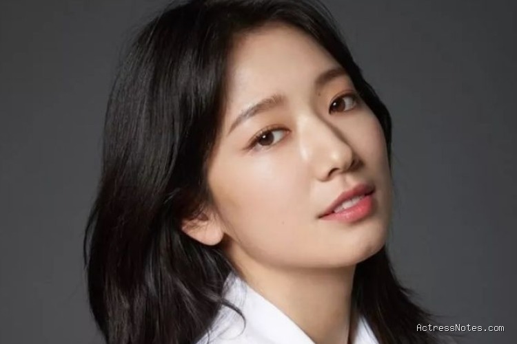 Biodata Park Shin Hye: Agama, Keluarga, Pacar, Fakta dan Karir