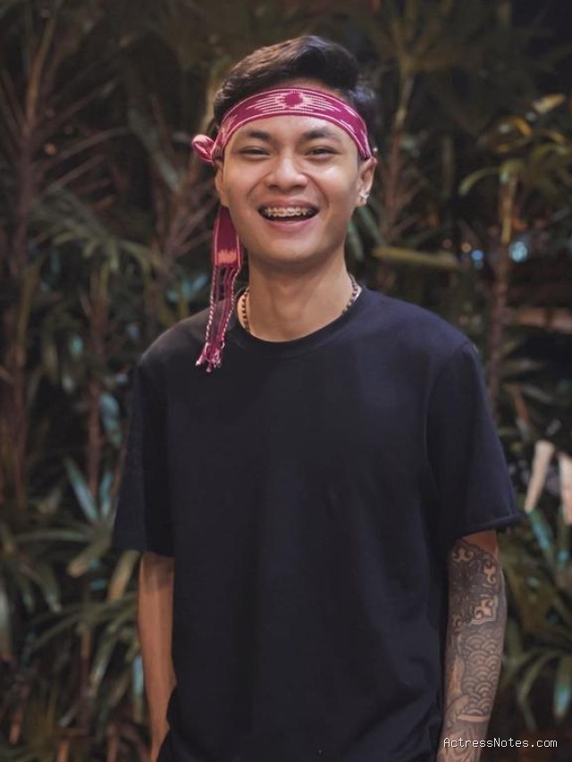 Biodata Petrus Mahendra: Agama, Keluarga, Pacar, Fakta dan Karir Biodata Petrus Mahendra: Agama, Keluarga, Pacar, Fakta dan Karir