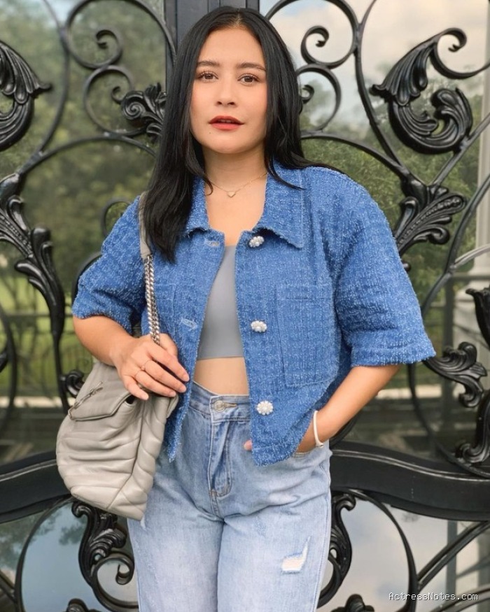 Biodata Prilly Latuconsina: Agama, Keluarga, Pacar, Fakta dan Karir