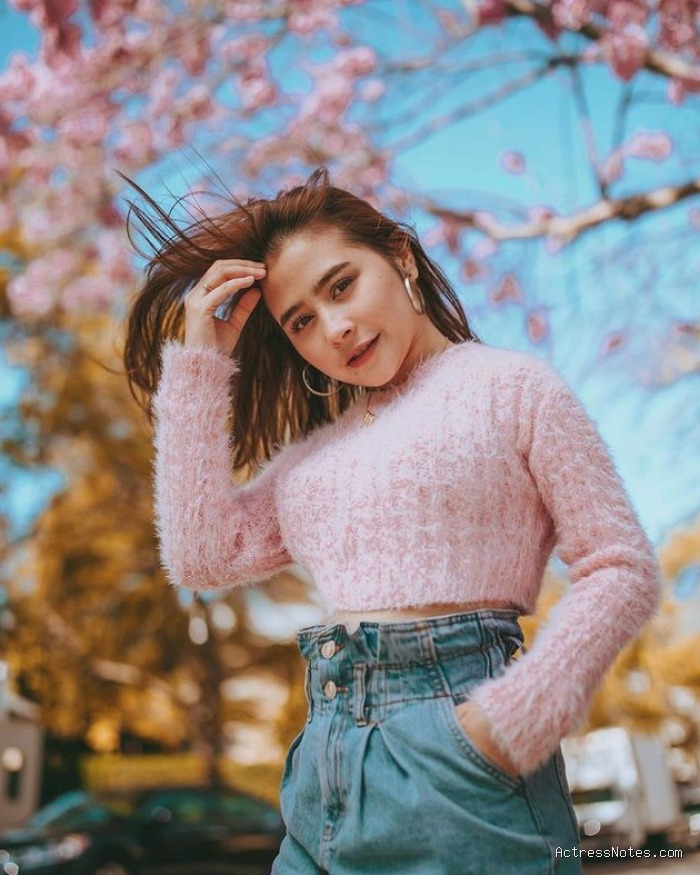 Biodata Prilly Latuconsina: Agama, Keluarga, Pacar, Fakta dan Karir