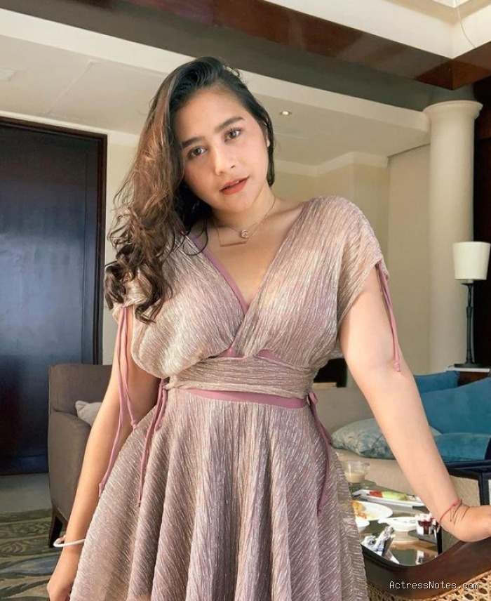 Biodata Prilly Latuconsina: Agama, Keluarga, Pacar, Fakta dan Karir