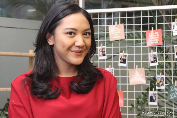 Biodata Putri Tanjung: Agama, Keluarga, Pacar, Fakta dan Karir