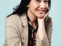 Putri Tanjung: Agama, Keluarga, Pacar, Fakta & Karir Lengkap