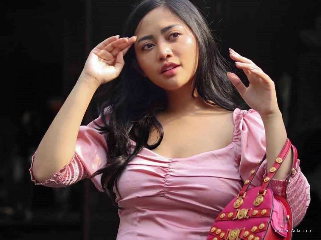 Biodata Rachel Vennya: Agama, Keluarga, Pacar, Fakta dan Karir