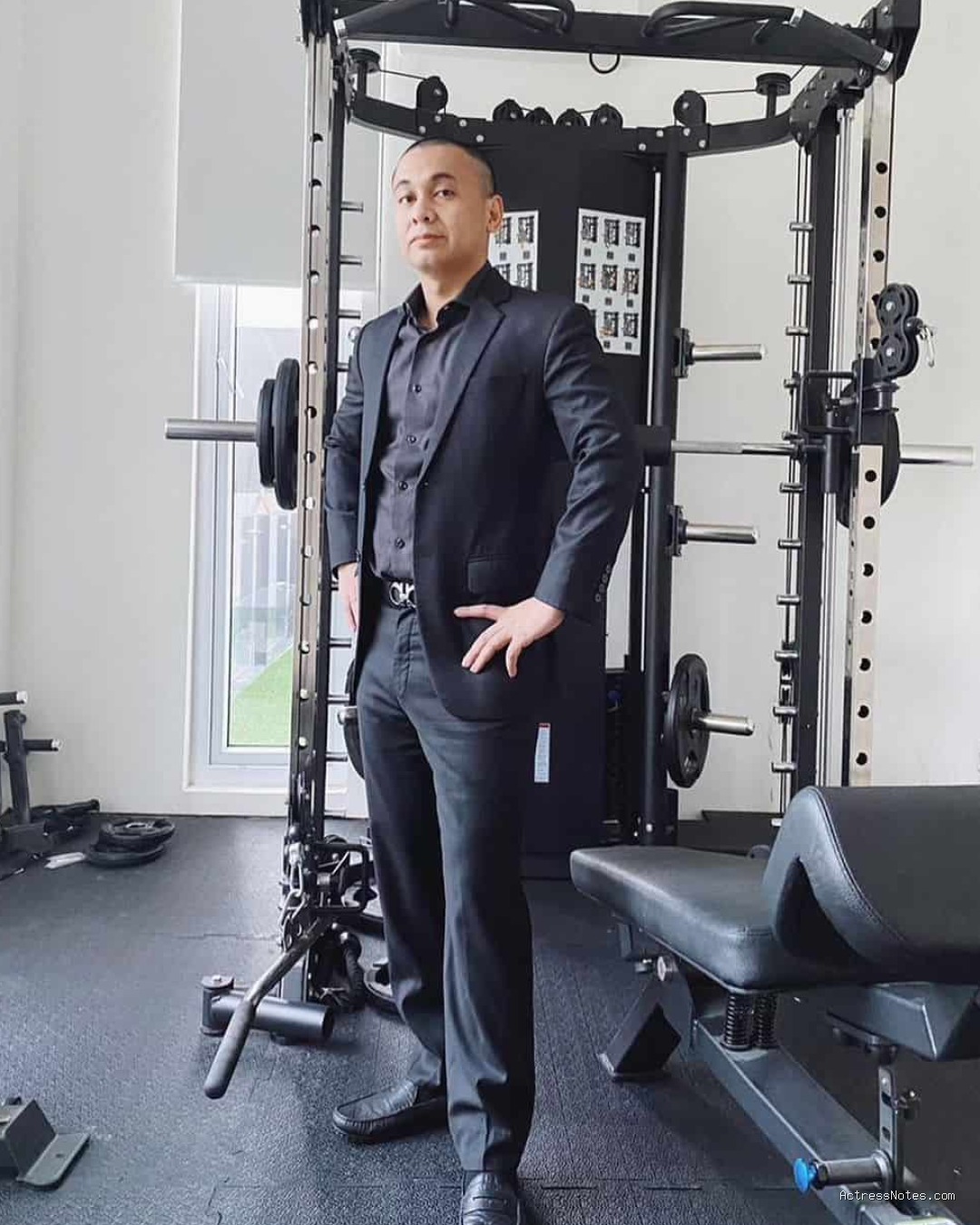 Biodata Raditya Dika: Agama, Keluarga, Pacar, Fakta dan Karir