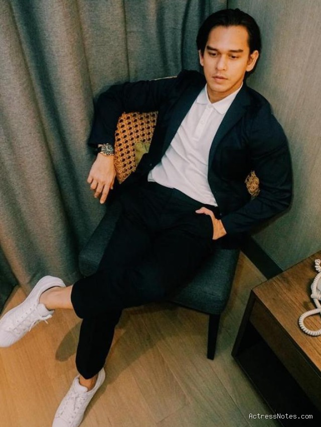 Biodata Rangga Azof: Agama, Keluarga, Pacar, Fakta dan Karir