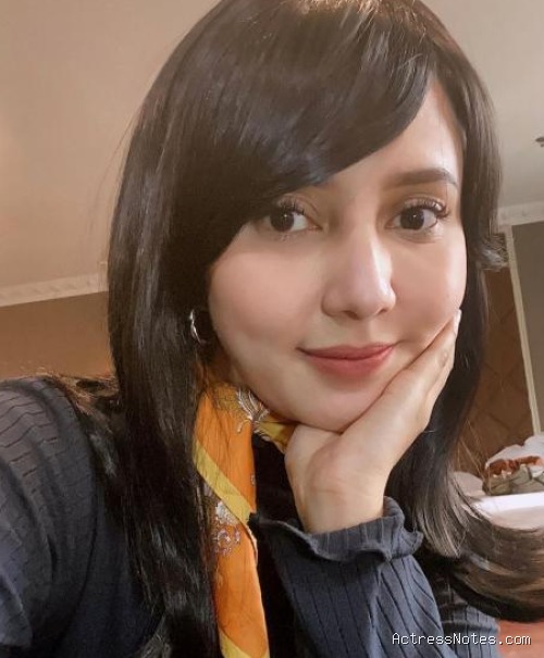 Biodata Rara Nawangsih: Agama, Keluarga, Pacar, Fakta dan Karir