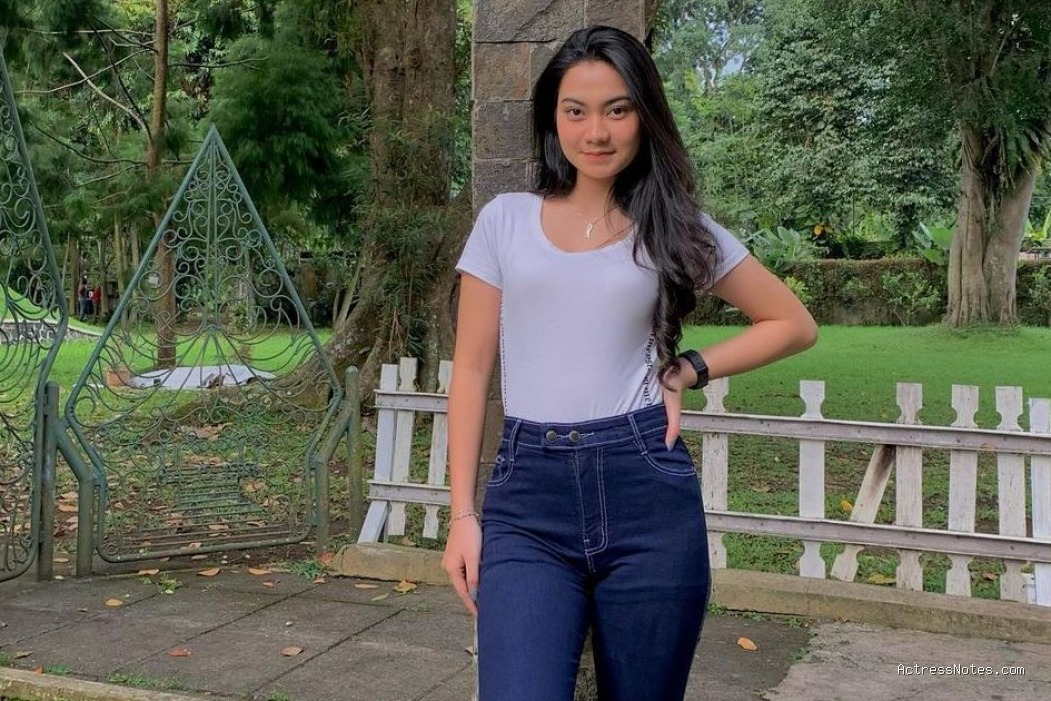 Biodata Ratu Aulia: Agama, Keluarga, Pacar, Fakta dan Karir