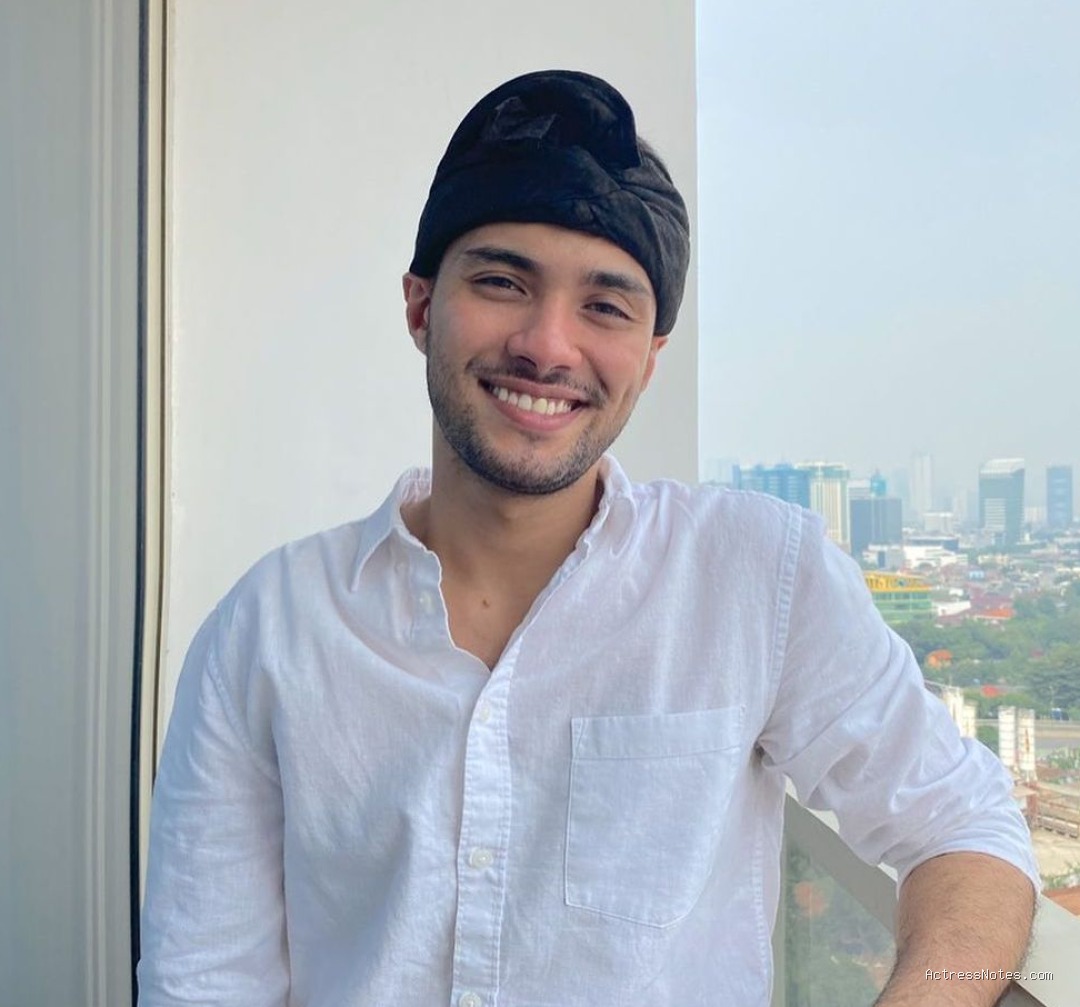 Biodata Refal Hady: Agama, Keluarga, Pacar, Fakta dan Karir