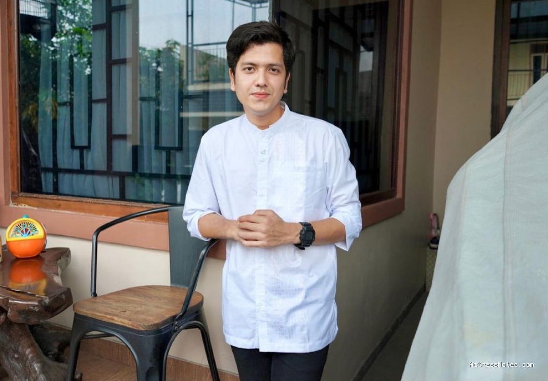 Biodata Rendi Jhon Pratama: Agama, Keluarga, Pacar, Fakta dan Karir
