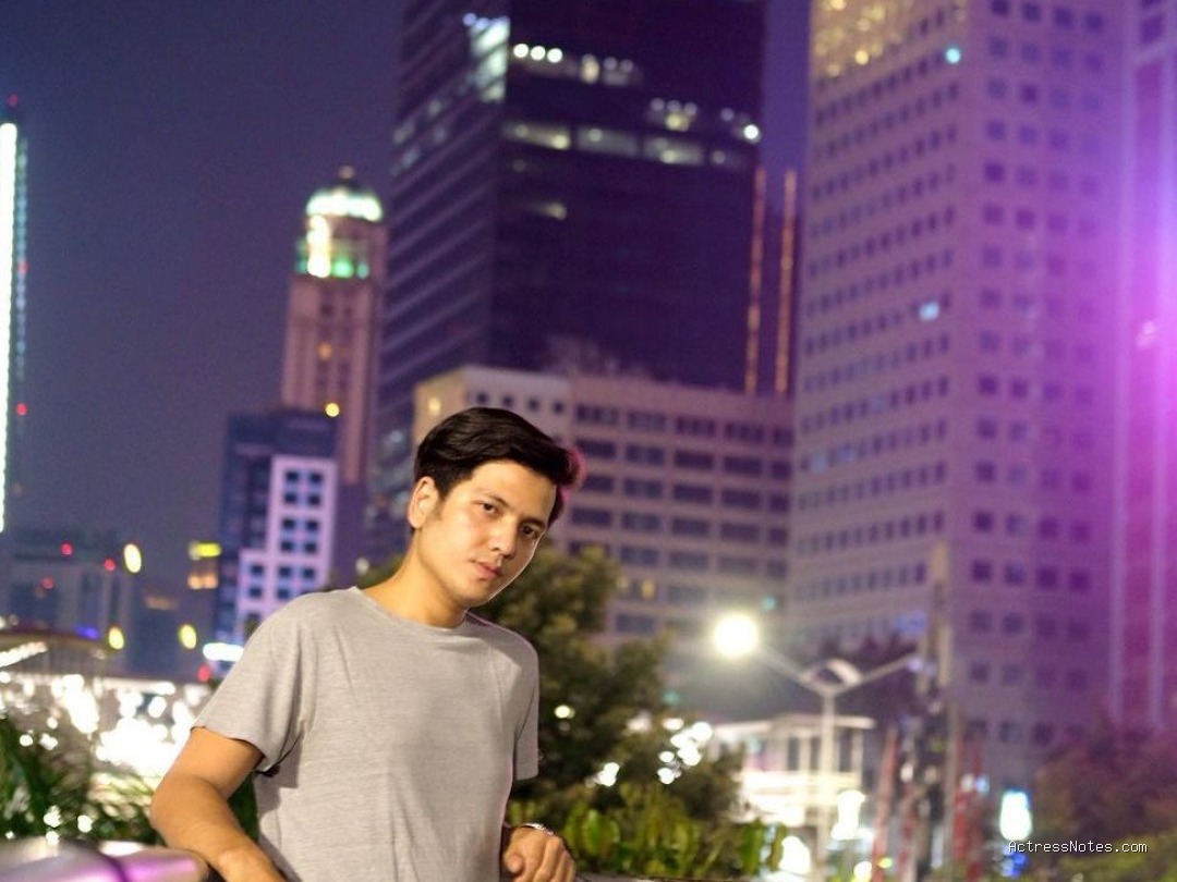 Biodata Rendi Jhon Pratama: Agama, Keluarga, Pacar, Fakta dan Karir