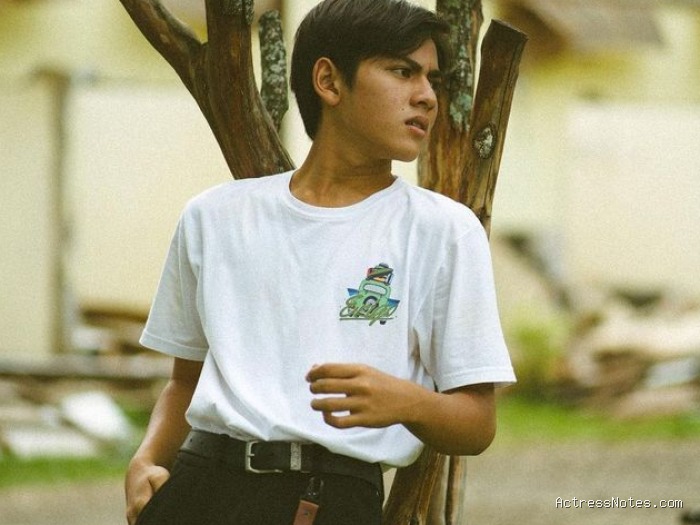 Biodata Rey Bong: Agama, Keluarga, Pacar, Fakta dan Karir