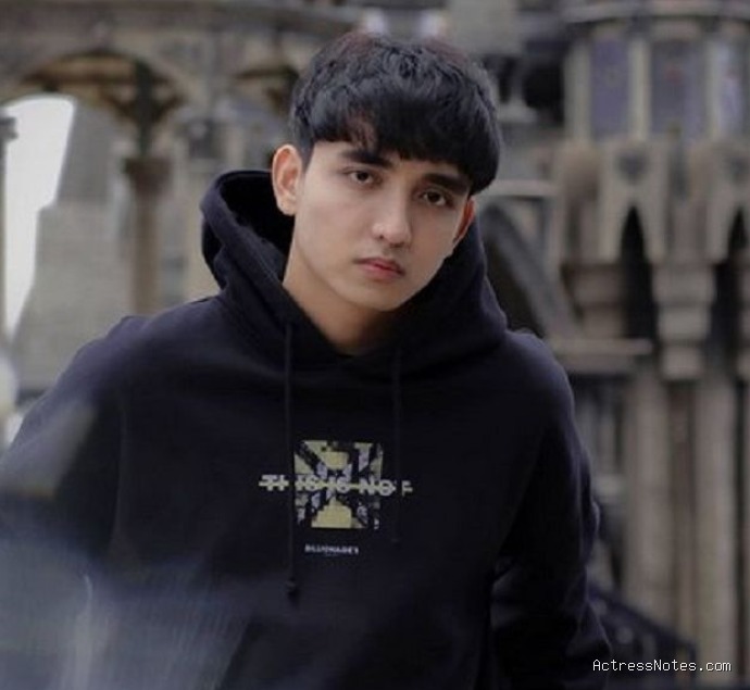 Biodata Reza Darmawangsa: Agama, Keluarga, Pacar, Fakta dan Karir