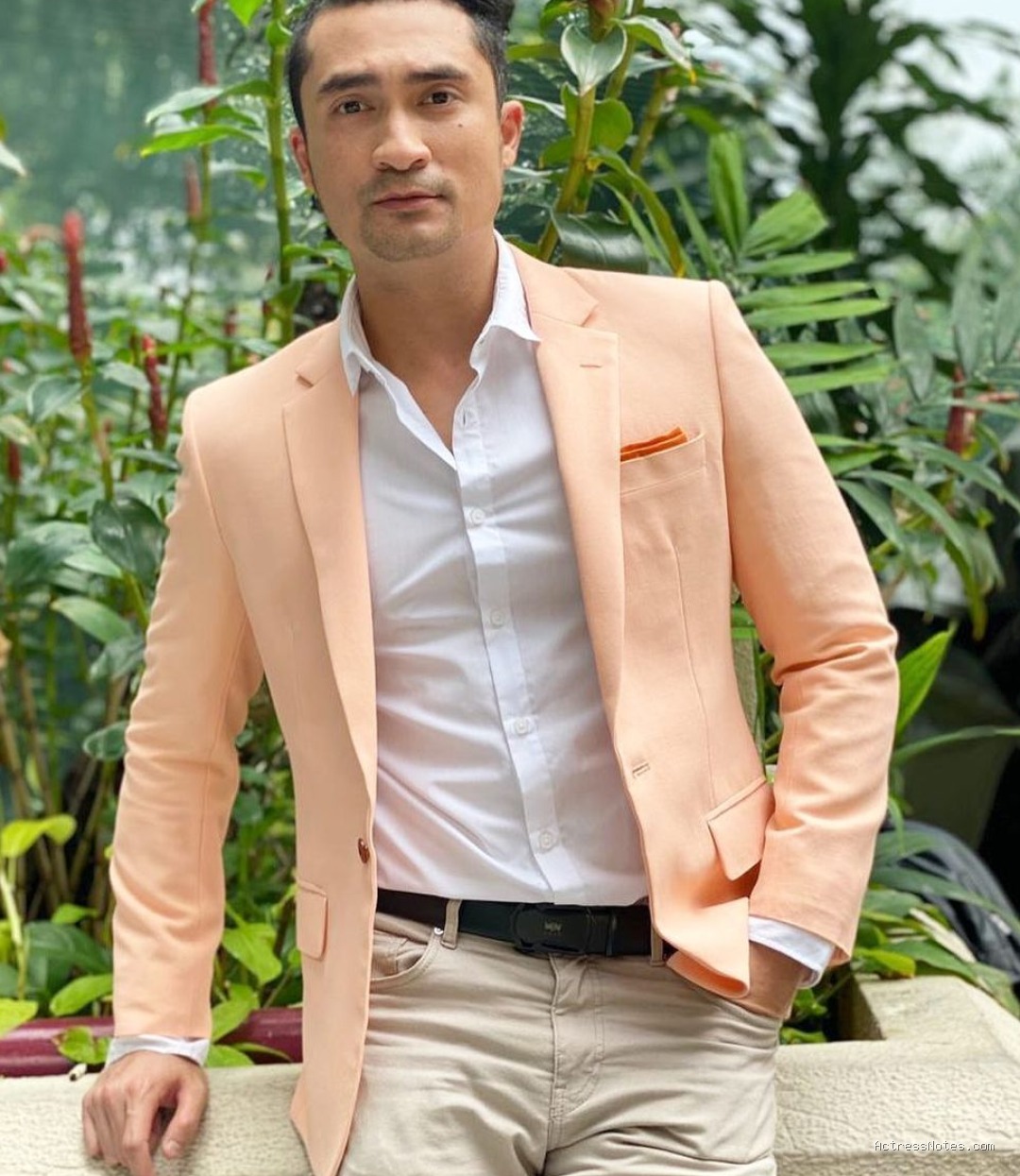 Biodata Reza Pahlevi: Agama, Keluarga, Pacar, Fakta dan Karir