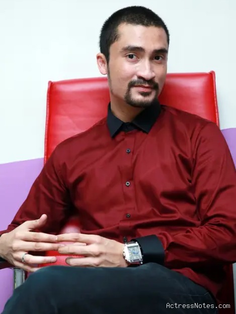 Biodata Reza Pahlevi: Agama, Keluarga, Pacar, Fakta dan Karir