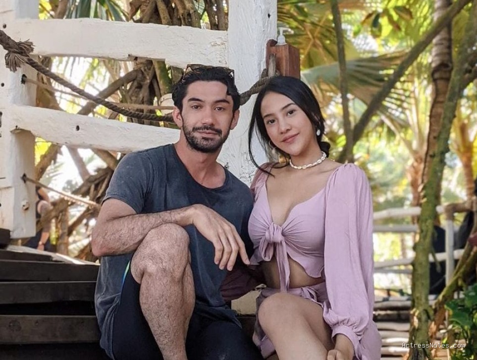 Biodata Reza Rahadian: Agama, Keluarga, Pacar, Fakta dan Karir
