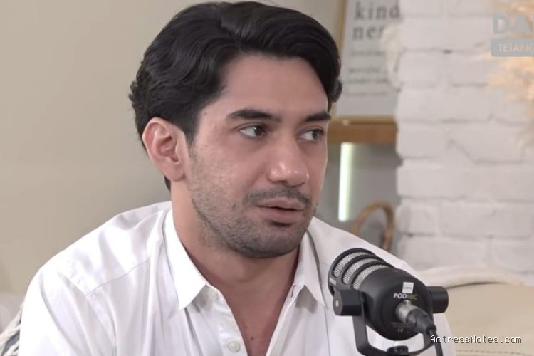 Biodata Reza Rahadian: Agama, Keluarga, Pacar, Fakta dan Karir