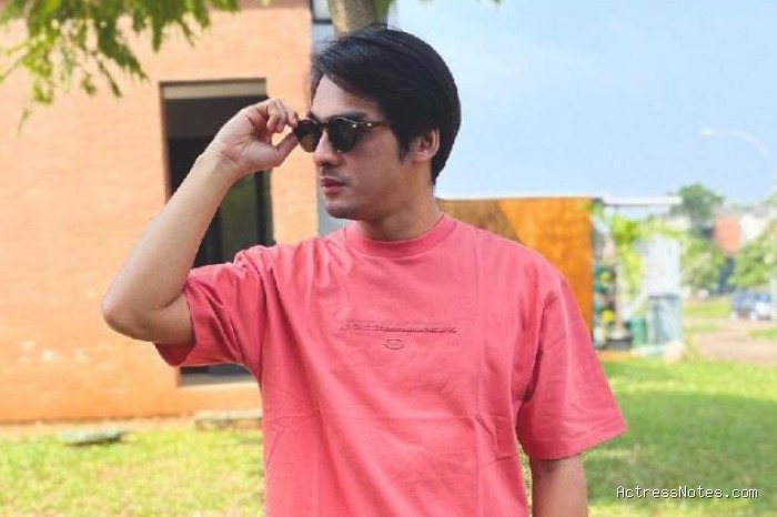 Biodata Ricky Harun: Agama, Keluarga, Pacar, Fakta dan Karir