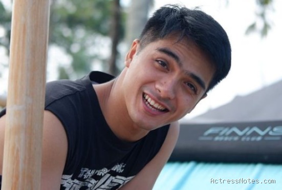 Biodata Ricky Harun: Agama, Keluarga, Pacar, Fakta dan Karir Biodata Ricky Harun: Agama, Keluarga, Pacar, Fakta dan Karir