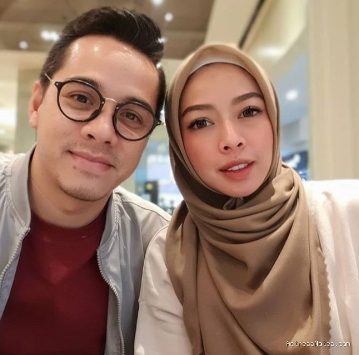 Biodata Rionaldo Stockhorst: Agama, Keluarga, Pacar, Fakta dan Karir Biodata Rionaldo Stockhorst: Agama, Keluarga, Pacar, Fakta dan Karir