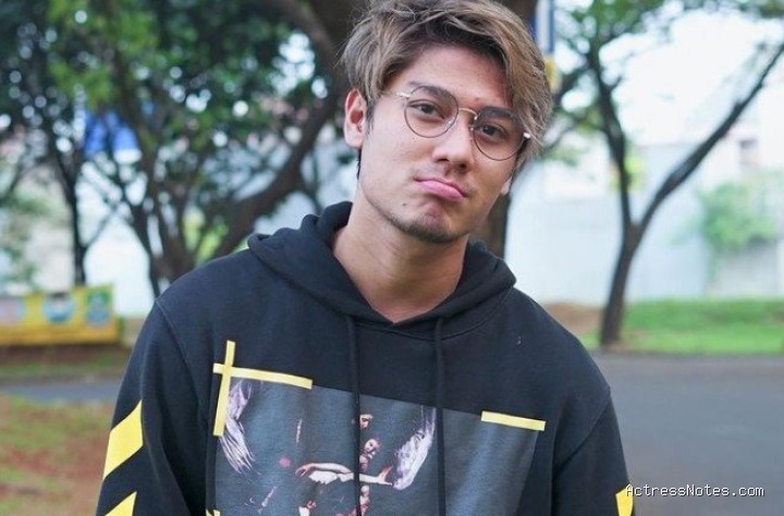 Biodata Rizky Billar: Agama, Keluarga, Pacar, Fakta dan Karir