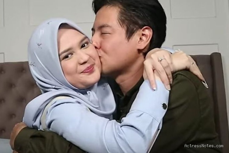 Biodata Roger Danuarta: Agama, Keluarga, Pacar, Fakta dan Karir