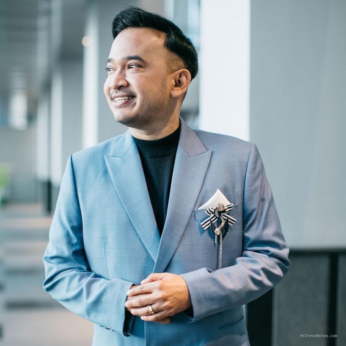 Biodata Ruben Onsu: Agama, Keluarga, Pacar, Fakta dan Karir