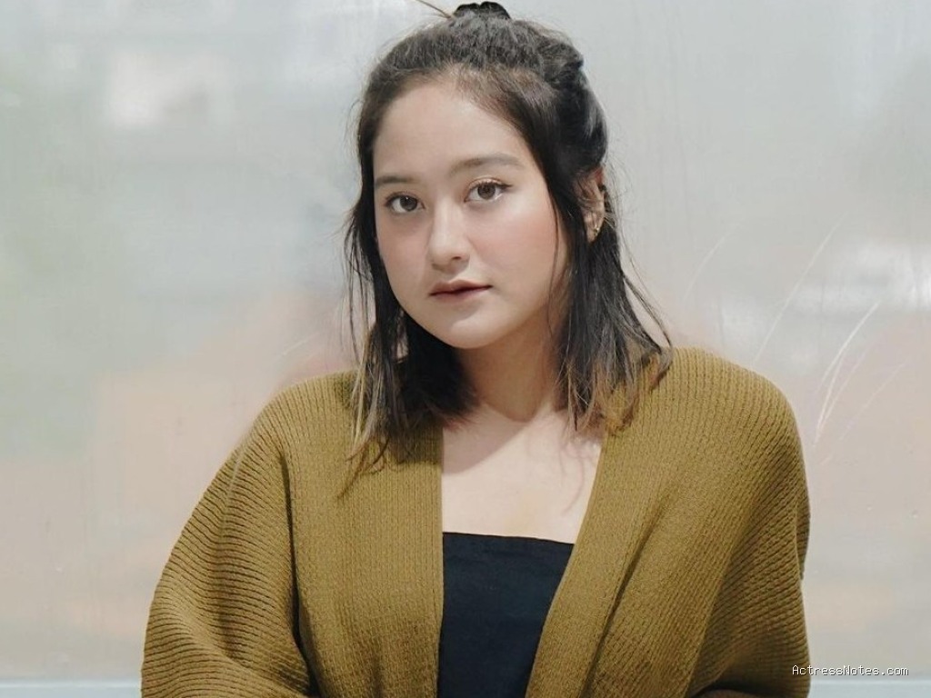 Biodata Salshabilla Adriani: Agama, Keluarga, Pacar, Fakta dan Karir