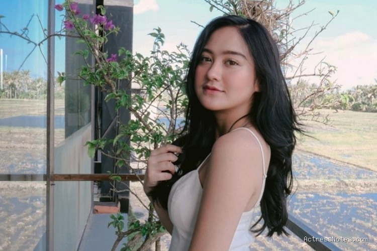 Biodata Salshabilla Adriani: Agama, Keluarga, Pacar, Fakta dan Karir