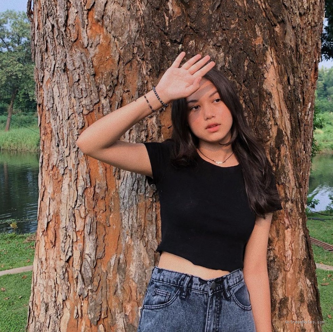 Biodata Saskia Chadwick: Agama, Keluarga, Pacar, Fakta dan Karir