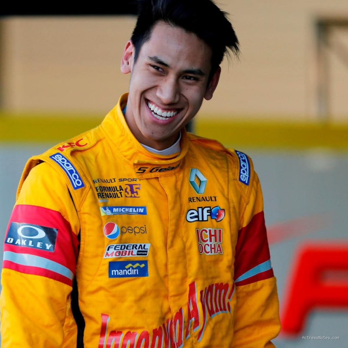 Biodata Sean Gelael: Agama, Keluarga, Pacar, Fakta dan Karir