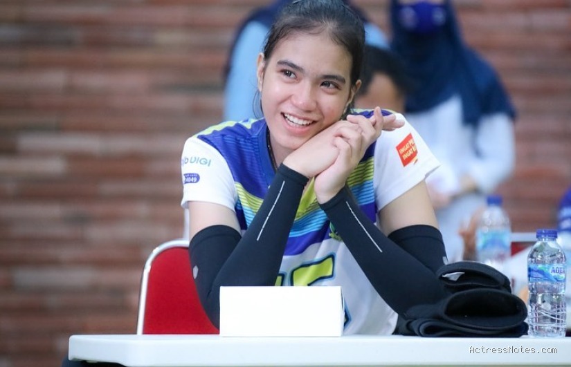 Biodata Shella Bernadetha: Agama, Keluarga, Pacar, Fakta dan Karir