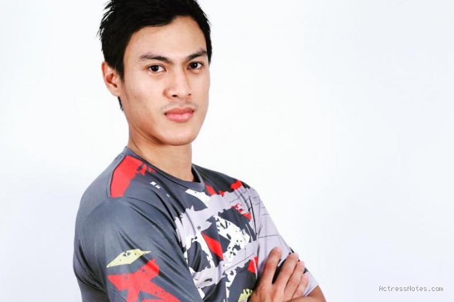 Biodata Shesar Hiren Rhustavito: Agama, Keluarga, Pacar, Fakta dan Karir