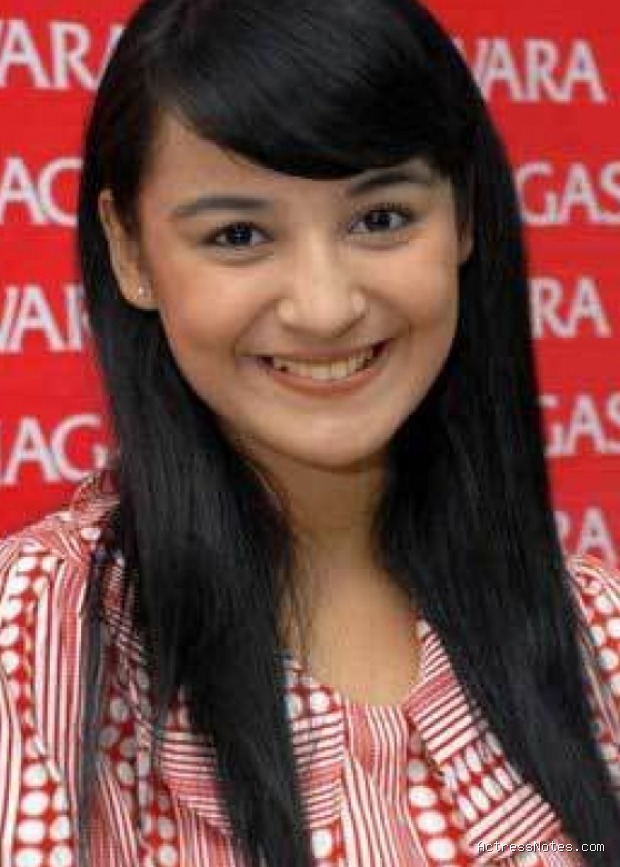 Biodata Shireen Sungkar: Agama, Keluarga, Pacar, Fakta dan Karir